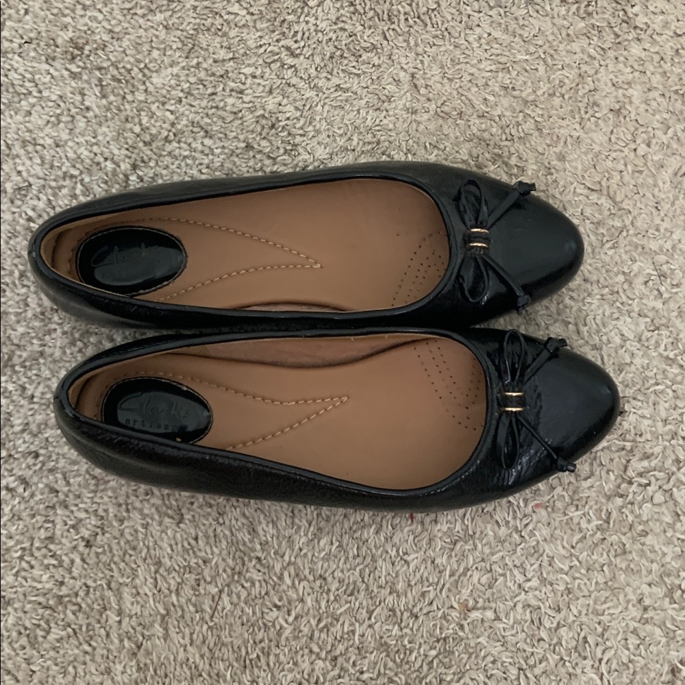 Patent leather black color clark flat shoes